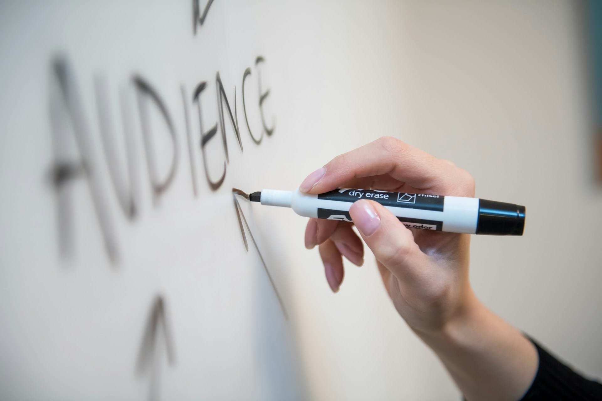 Adapt your correspondence to your corporate identity