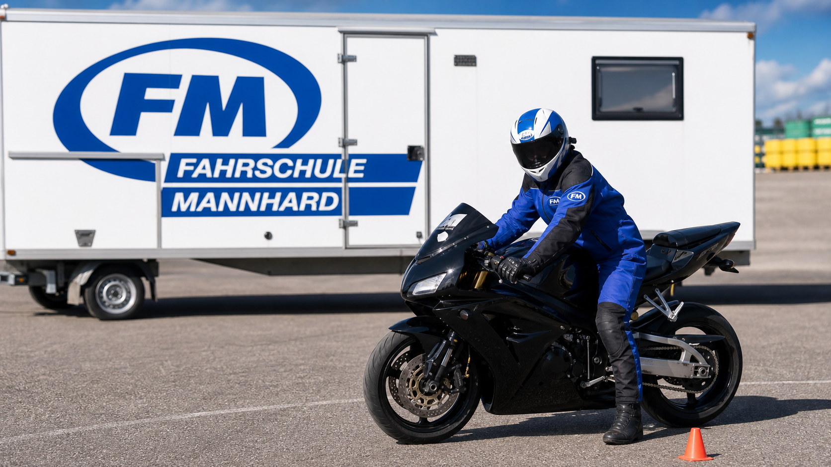 Mannhard Driving School: Motorcycle Training with a Training Vehicle